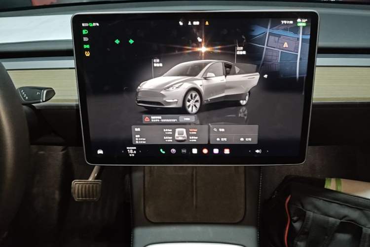 Used Tesla Model Y 2022 Revised Version Long-Range All-Wheel Drive Audio And AC Panel