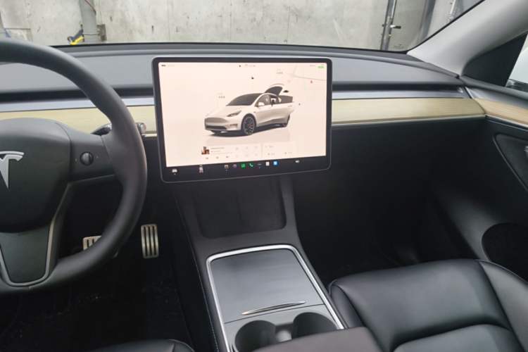 Used Tesla Model Y 2022 Performance High-Performance All-Wheel-Drive Version Audio And AC Panel