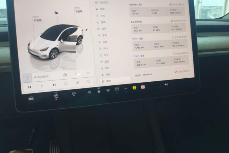 Used Tesla Model Y 2022 Revised Version Rear-Wheel Drive Audio And AC Panel