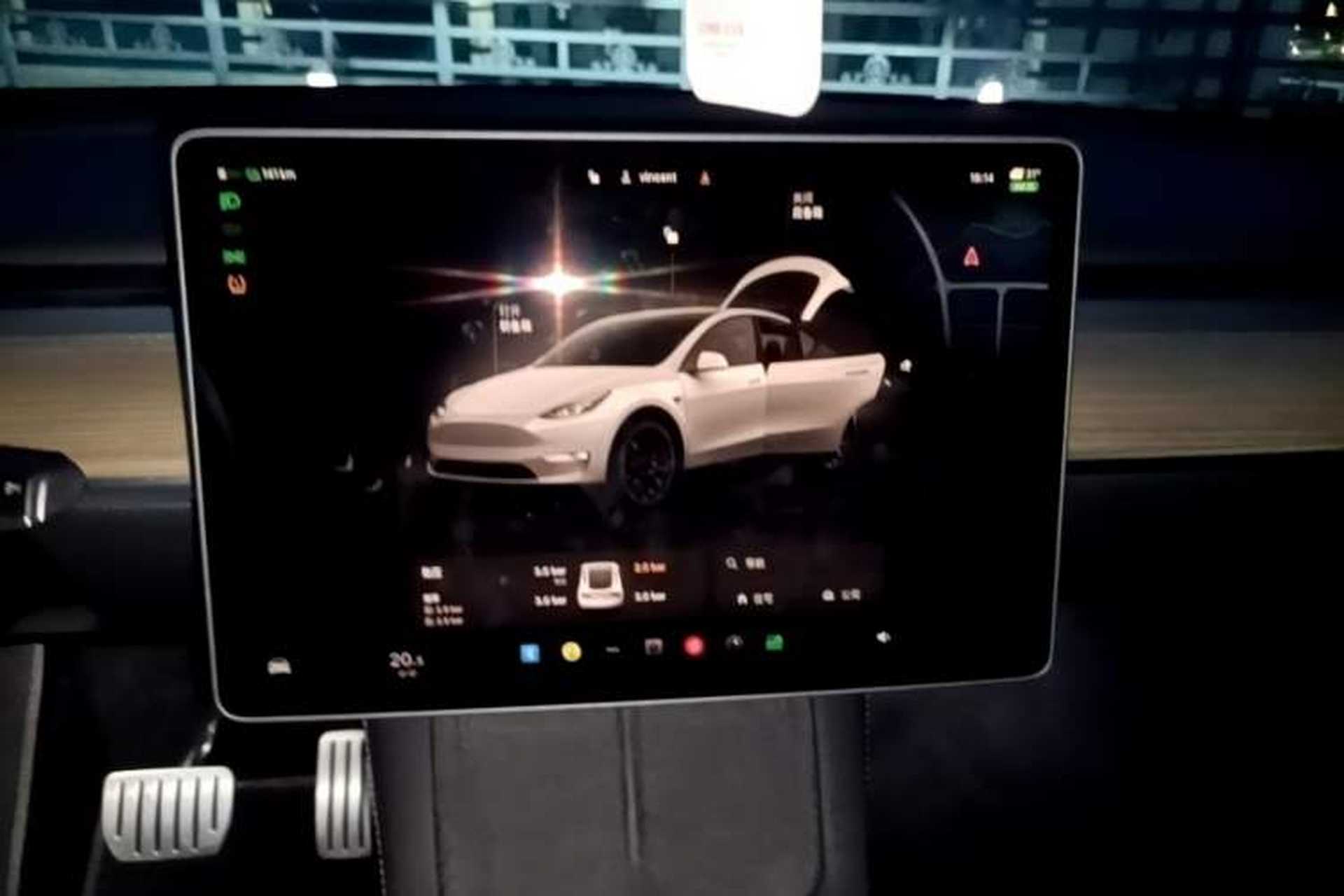 Used Tesla Model Y 2022 Performance High-Performance All-Wheel-Drive Version Audio And AC Panel