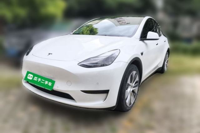 Ojetý Tesla Model Y 2022 Rear-Wheel-Drive Version