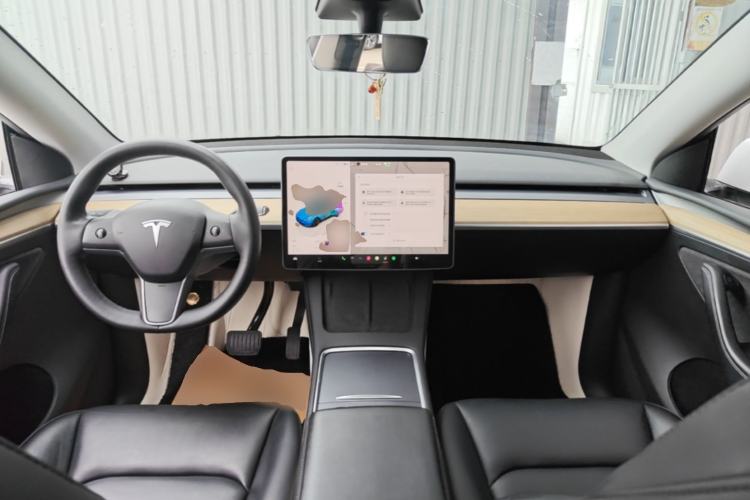 Used Tesla Model Y 2022 Revised Version Long-Range All-Wheel Drive Center Console