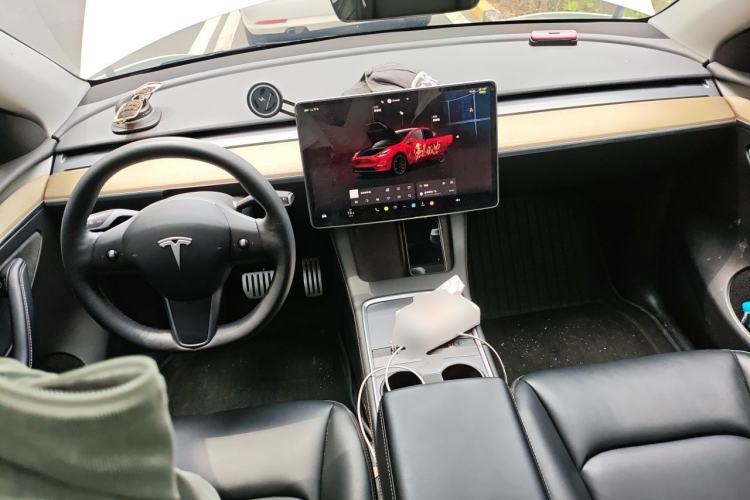 Used Tesla Model Y 2022 Performance High-Performance All-Wheel-Drive Version Center Console