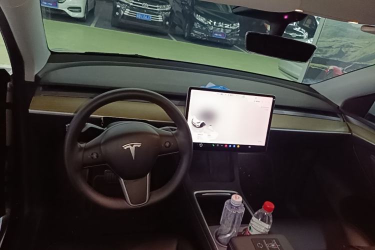 Used Tesla Model Y 2022 Revised Version Long-Range All-Wheel Drive Center Console