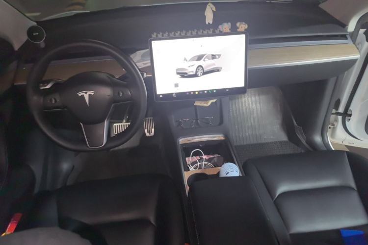 Used Tesla Model Y 2022 Rear-Wheel-Drive Version Center Console