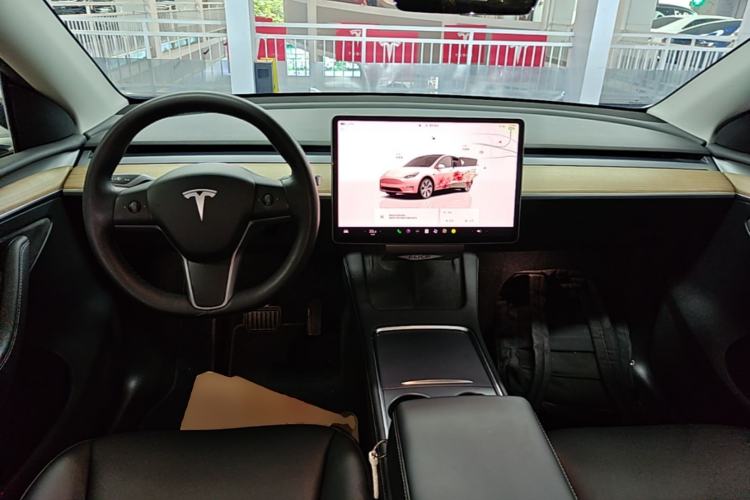 Used Tesla Model Y 2022 Rear-Wheel-Drive Version Center Console