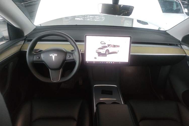 Used Tesla Model Y 2022 Revised Version Rear-Wheel Drive Center Console