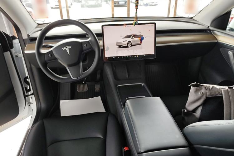 Used Tesla Model Y 2022 Rear-Wheel-Drive Version Center Console
