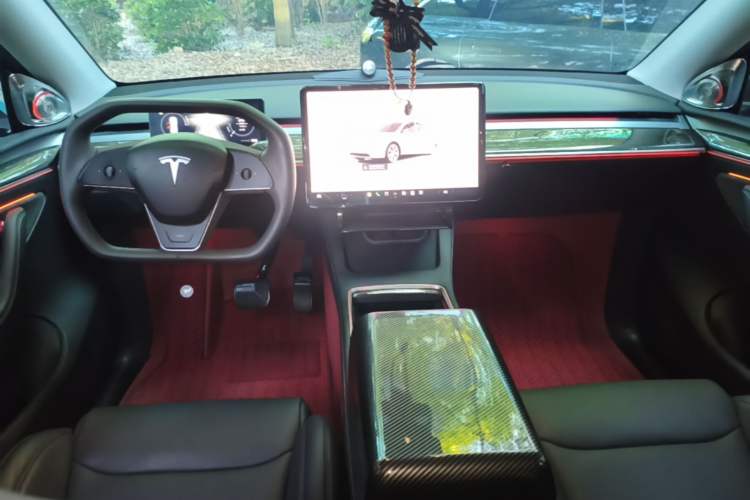 Used Tesla Model Y 2022 Revised Version Long-Range All-Wheel Drive Center Console