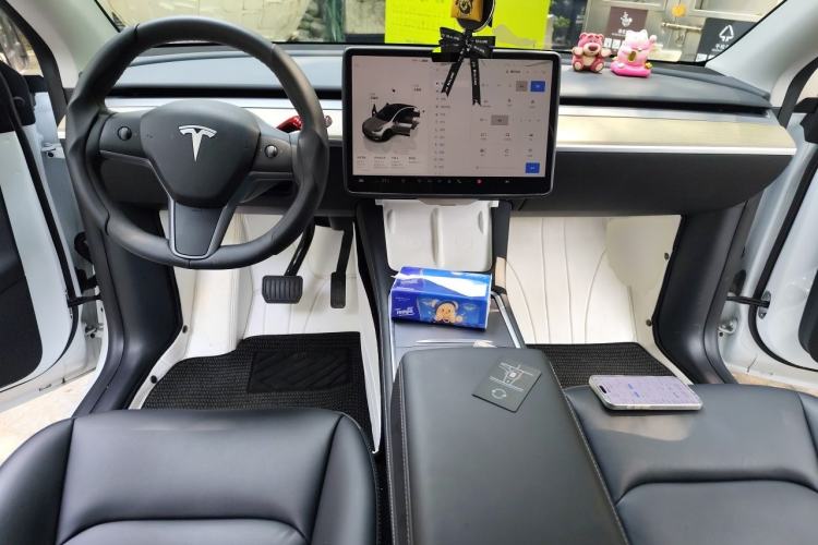 Used Tesla Model Y 2022 Revised Version Rear-Wheel Drive Center Console