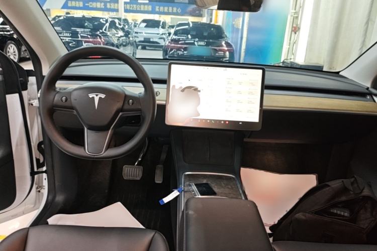 Used Tesla Model Y 2022 Revised Version Long-Range All-Wheel Drive Center Console