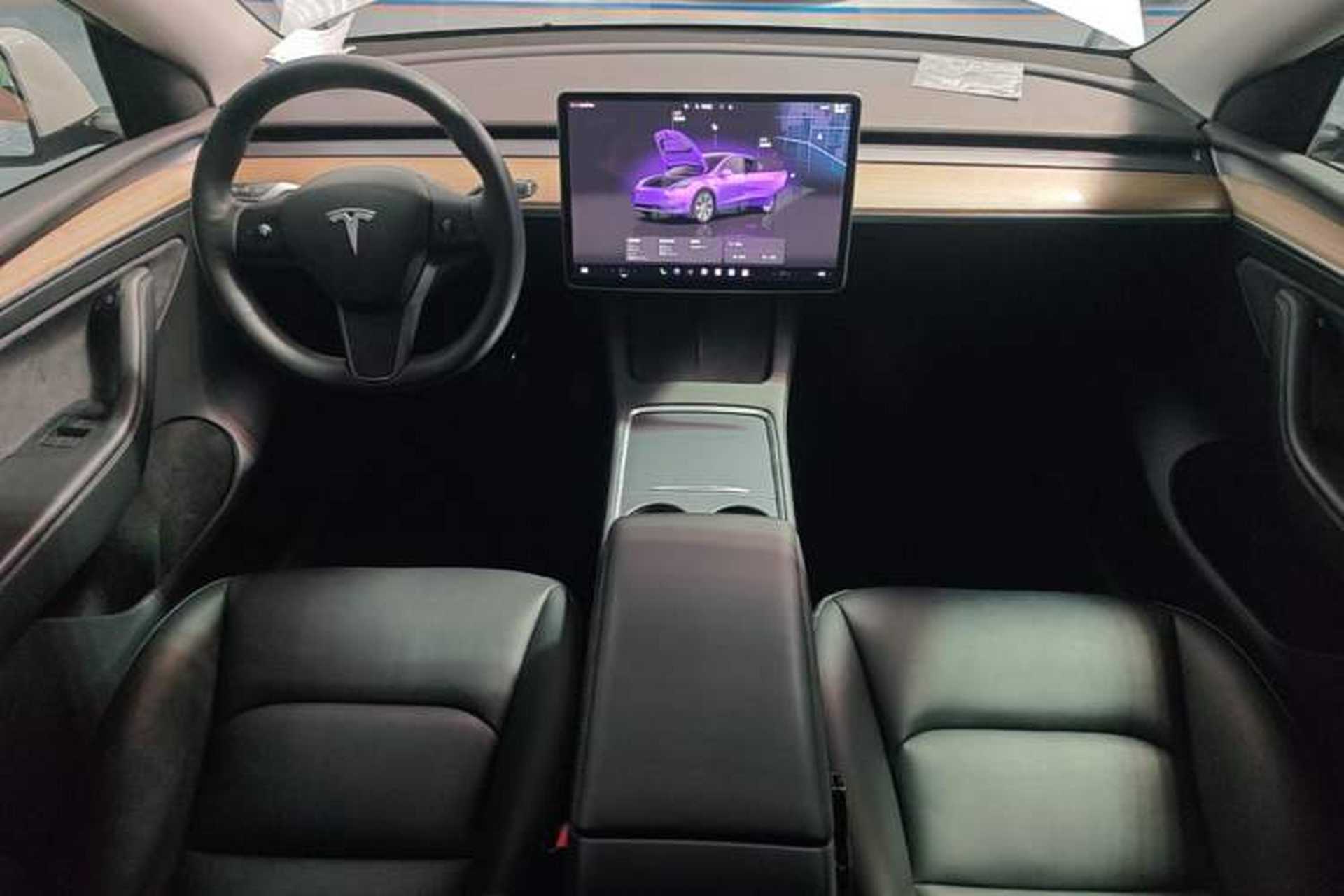 Used Tesla Model Y 2022 Rear-Wheel-Drive Version Center Console