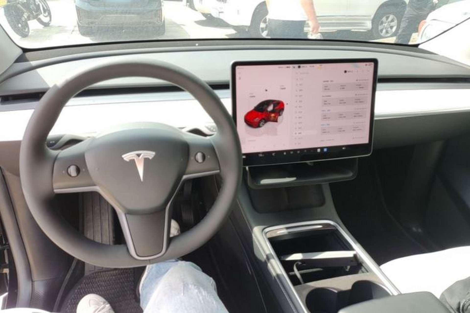 Used Tesla Model Y 2022 Long-Range All-Wheel-Drive Version Center Console