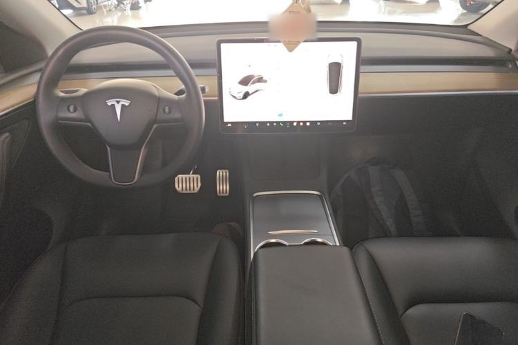 Used Tesla Model Y 2022 Performance High-Performance All-Wheel-Drive Version Center Console