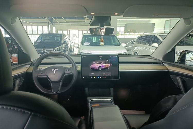 Used Tesla Model Y 2022 Revised Version Rear-Wheel Drive Center Console