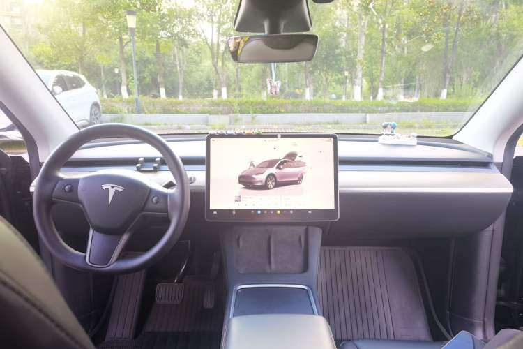 Used Tesla Model Y 2022 Revised Version Rear-Wheel Drive Center Console