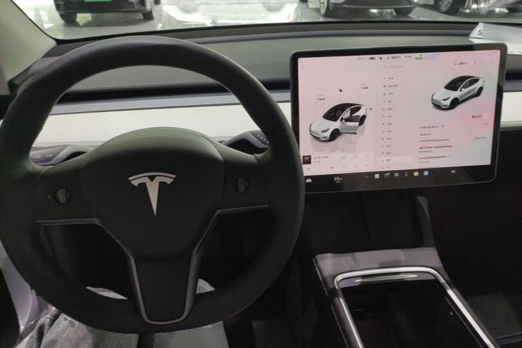 Used Tesla Model Y 2022 Rear-Wheel-Drive Version Center Console