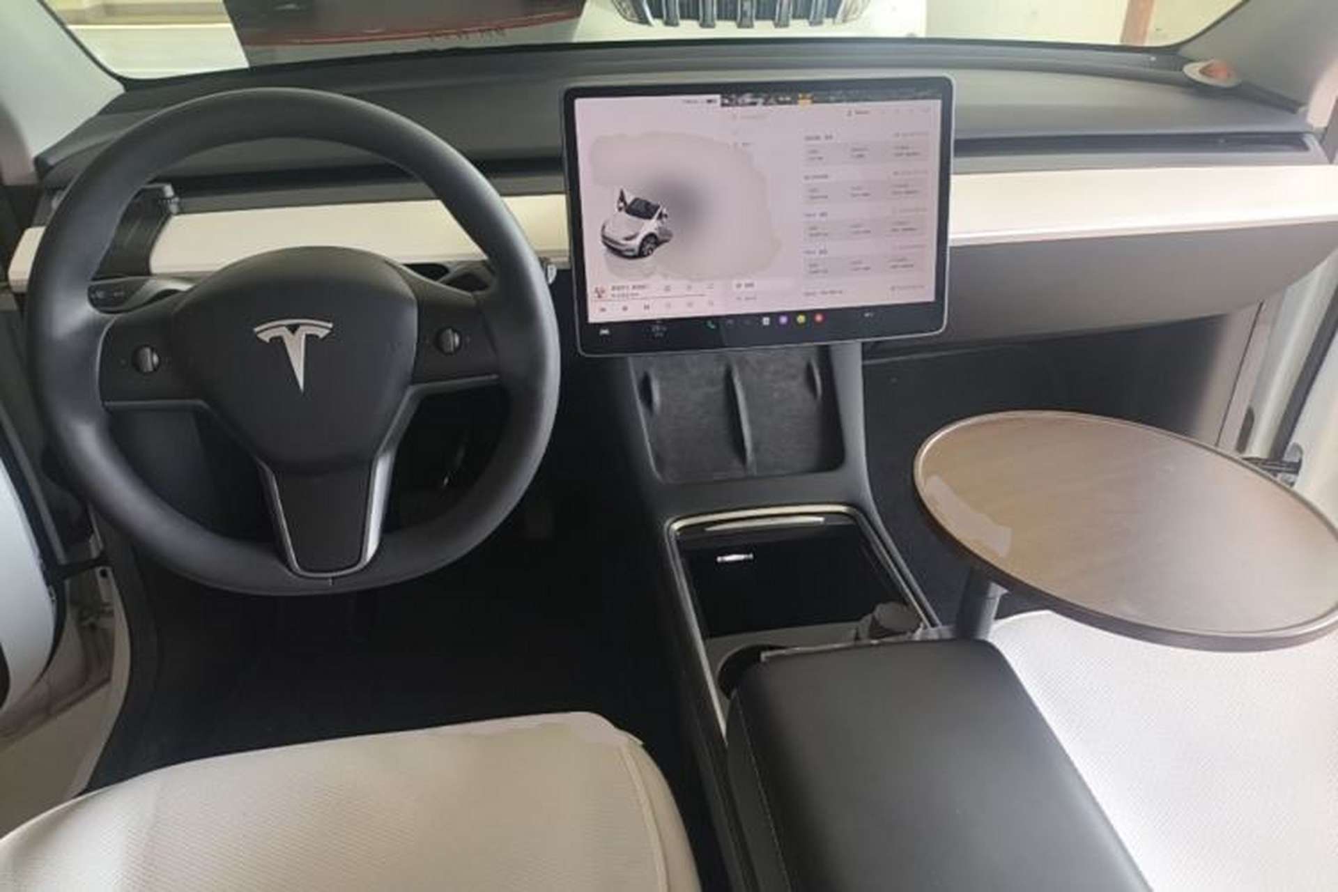 Used Tesla Model Y 2022 Rear-Wheel-Drive Version Center Console