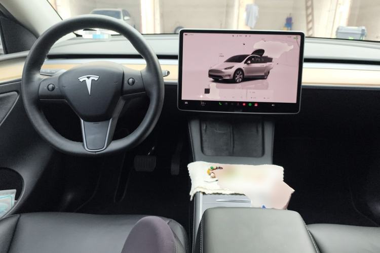 Used Tesla Model Y 2022 Rear-Wheel-Drive Version Center Console