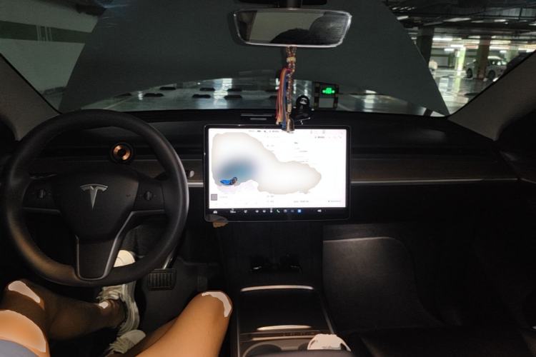 Used Tesla Model Y 2022 Rear-Wheel-Drive Version Center Console