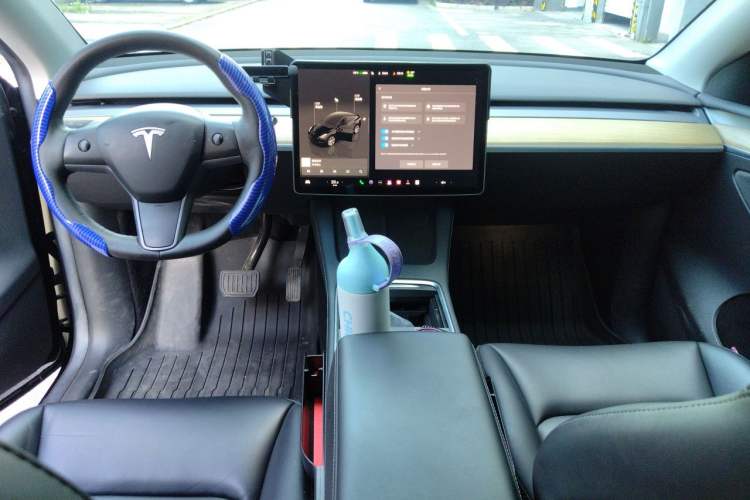 Used Tesla Model Y 2022 Revised Version Rear-Wheel Drive Center Console