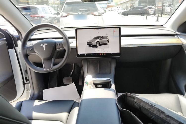 Used Tesla Model Y 2022 Revised Version Rear-Wheel Drive Center Console
