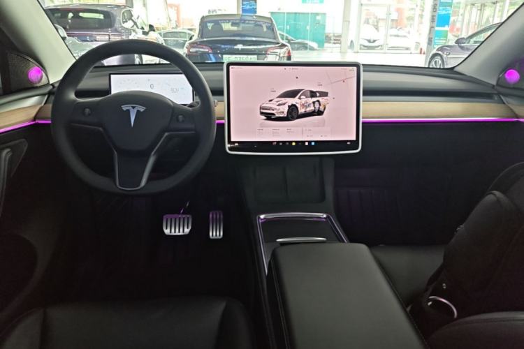Used Tesla Model Y 2022 Performance High-Performance All-Wheel-Drive Version Center Console