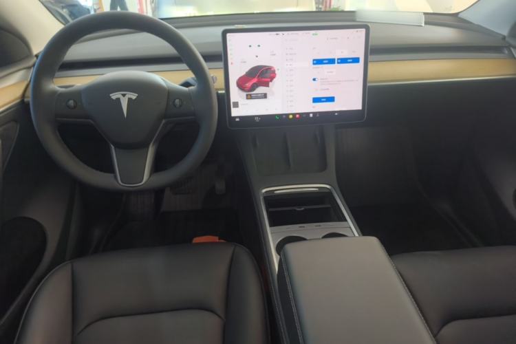 Used Tesla Model Y 2022 Revised Version Long-Range All-Wheel Drive Center Console