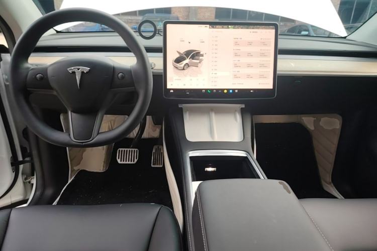 Used Tesla Model Y 2022 Revised Version Rear-Wheel Drive Center Console