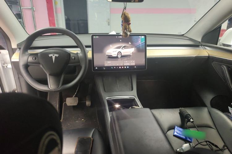 Used Tesla Model Y 2022 Revised Version Rear-Wheel Drive Center Console