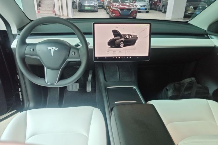 Used Tesla Model Y 2022 Rear-Wheel-Drive Version Center Console