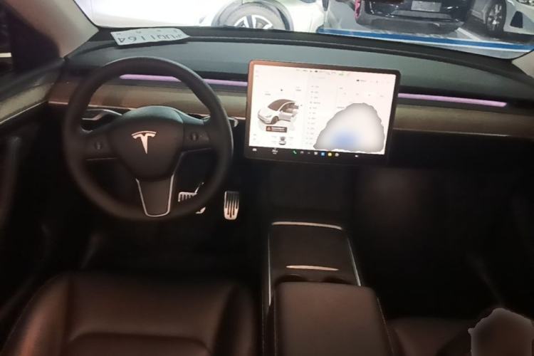 Used Tesla Model Y 2022 Rear-Wheel-Drive Version Center Console