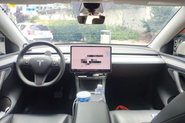 Used Tesla Model Y 2022 Rear-Wheel-Drive Version Center Console