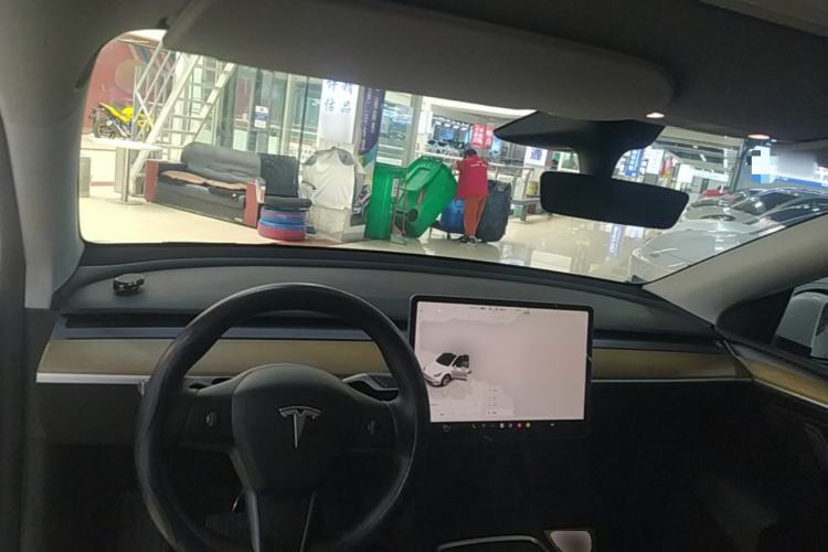 Used Tesla Model Y 2022 Rear-Wheel-Drive Version Center Console
