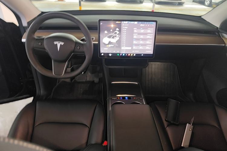 Used Tesla Model Y 2022 Revised Version Rear-Wheel Drive Center Console