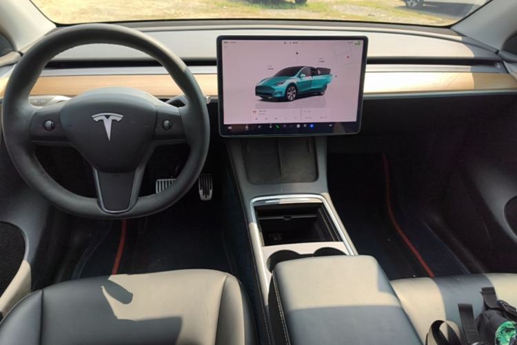 Used Tesla Model Y 2022 Rear-Wheel-Drive Version Center Console