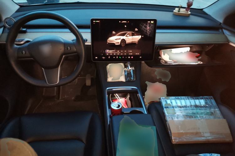 Used Tesla Model Y 2022 Revised Version Rear-Wheel Drive Center Console