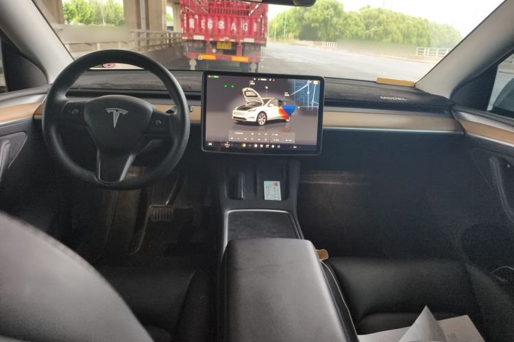 Used Tesla Model Y 2022 Revised Version Rear-Wheel Drive Center Console