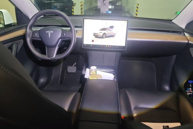 Used Tesla Model Y 2022 Rear-Wheel-Drive Version Center Console
