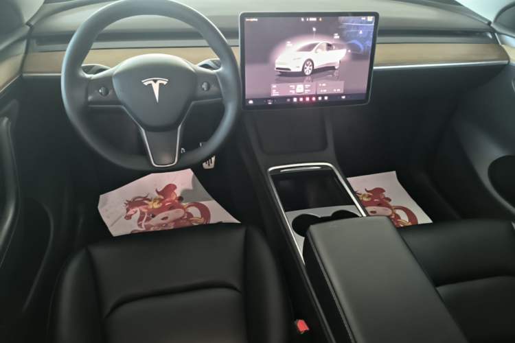 Used Tesla Model Y 2022 Rear-Wheel-Drive Version Center Console