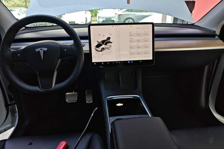 Used Tesla Model Y 2022 Revised Version Rear-Wheel Drive Center Console