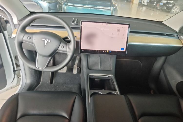 Used Tesla Model Y 2022 Rear-Wheel-Drive Version Center Console