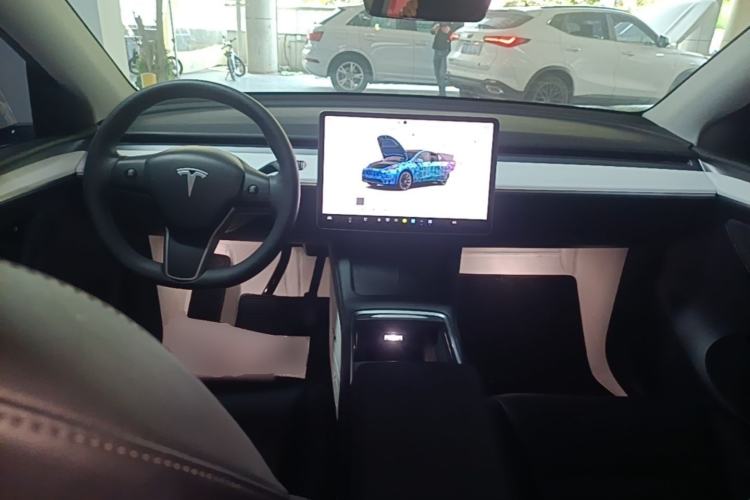 Used Tesla Model Y 2022 Rear-Wheel-Drive Version Center Console