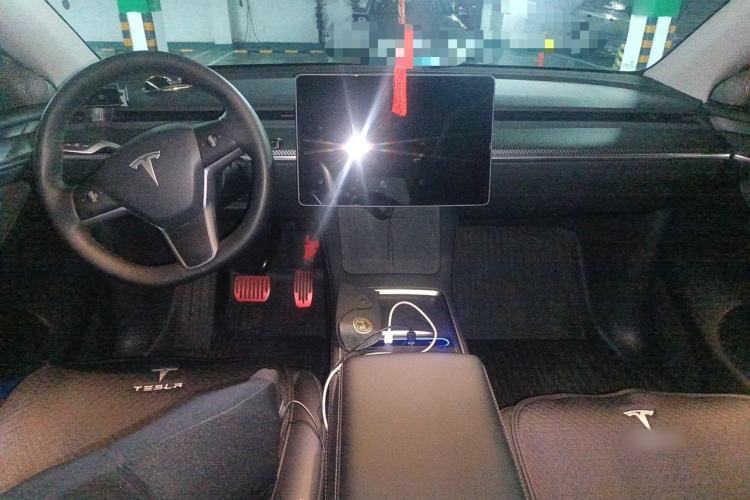 Used Tesla Model Y 2022 Rear-Wheel-Drive Version Center Console