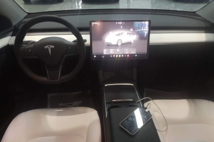 Used Tesla Model Y 2022 Revised Version Rear-Wheel Drive Center Console