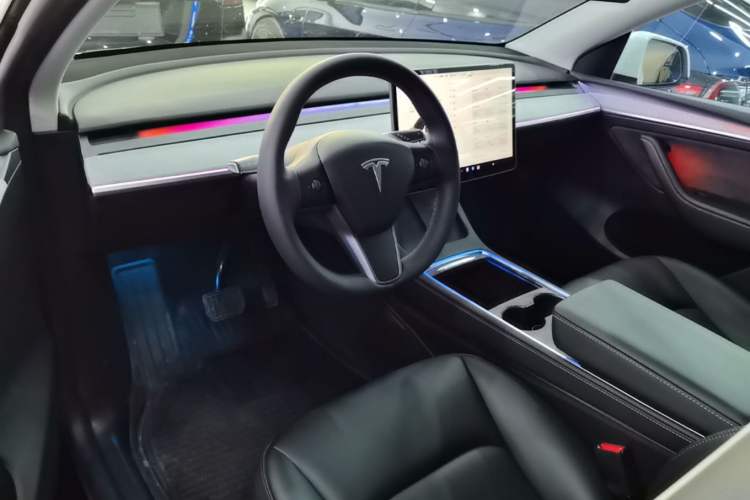 Used Tesla Model Y 2022 Revised Version Rear-Wheel Drive Center Console
