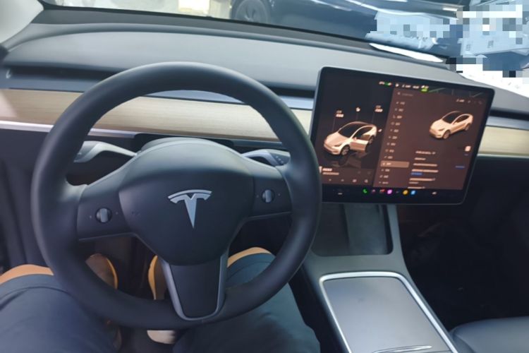 Used Tesla Model Y 2022 Revised Version Rear-Wheel Drive Center Console