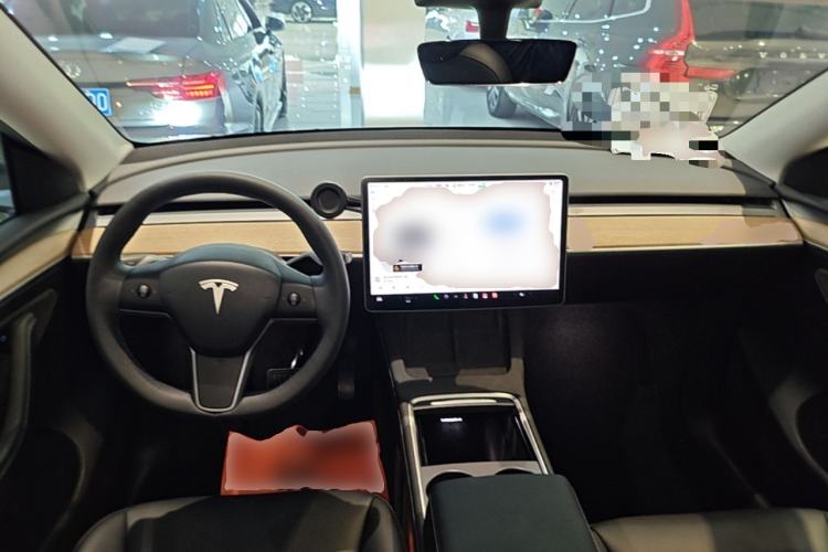 Used Tesla Model Y 2022 Rear-Wheel-Drive Version Center Console