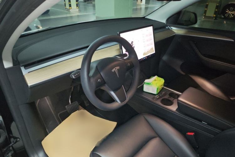 Used Tesla Model Y 2022 Revised Version Rear-Wheel Drive Center Console
