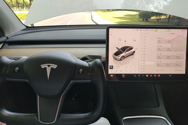 Used Tesla Model Y 2022 Rear-Wheel-Drive Version Center Console